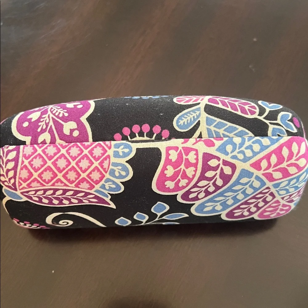 NWOT-Vera Bradley Black Floral Hard Shell Eyeglass Case